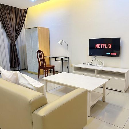 Palazio Serviced Apartment In Mount Austin Near Aeon Ikea Toppen Hsi Johor Bahru Zewnętrze zdjęcie