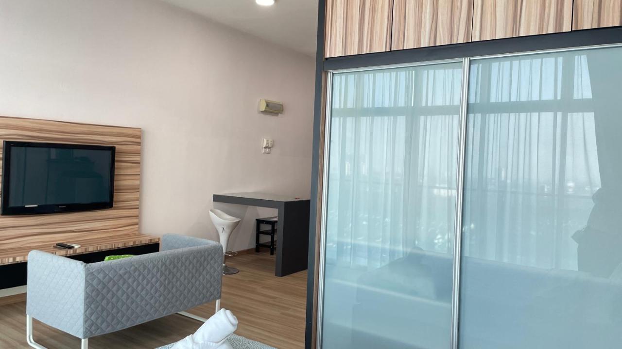 Palazio Serviced Apartment In Mount Austin Near Aeon Ikea Toppen Hsi Johor Bahru Zewnętrze zdjęcie