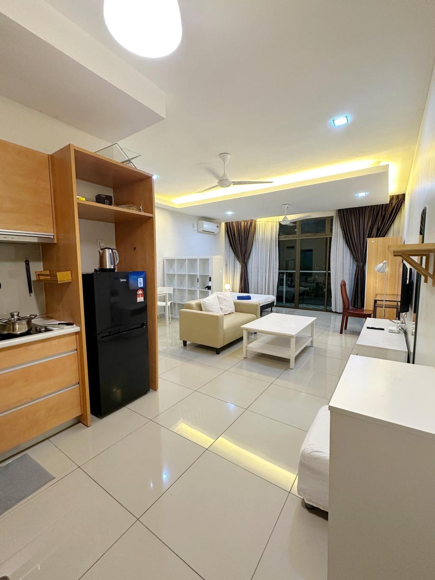 Palazio Serviced Apartment In Mount Austin Near Aeon Ikea Toppen Hsi Johor Bahru Zewnętrze zdjęcie